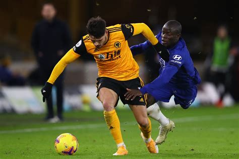 Wolves vs Chelsea lineups, team news Wolves make two changes from their 3-0 defeat at West Ham a week ago. Jose Sa is back in goal in place of Daniel Bentley, while Rayan Ait-Nouri starts instead ...
